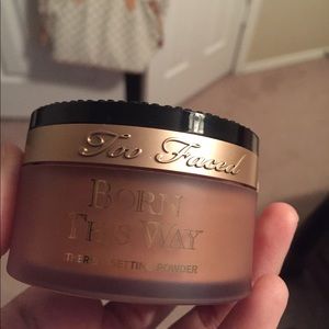 Too faced born this way setting powder